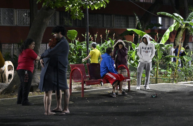 Động đất mạnh tại miền Tây Mexico khiến nhiều tòa nhà rung lắc ảnh 1