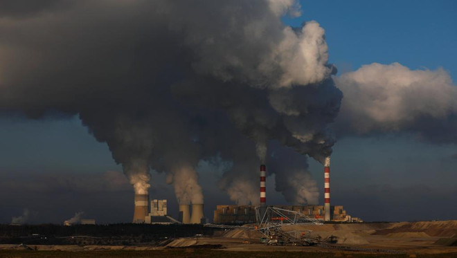 Ba Lan đồng ý bồi thường chi phí phát thải carbon cho doanh nghiệp ảnh 1