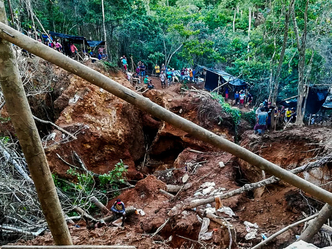 Nicaragua giải cứu các công nhân trong vụ sập mỏ khai thác vàng ảnh 1