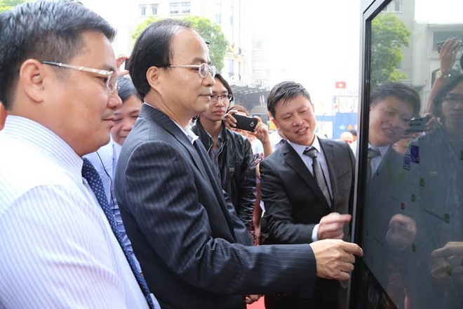 Ra mắt “Trạm Điện thoại-Thông tin” đầu tiên tại TP. Hồ Chí Minh ảnh 2
