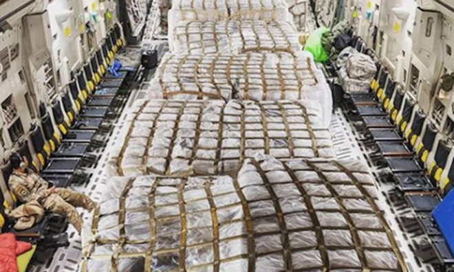 Mỹ âm thầm chuyển 500.000 bộ kit xét nghiệm COVID-19 từ Italy về nước ảnh 2