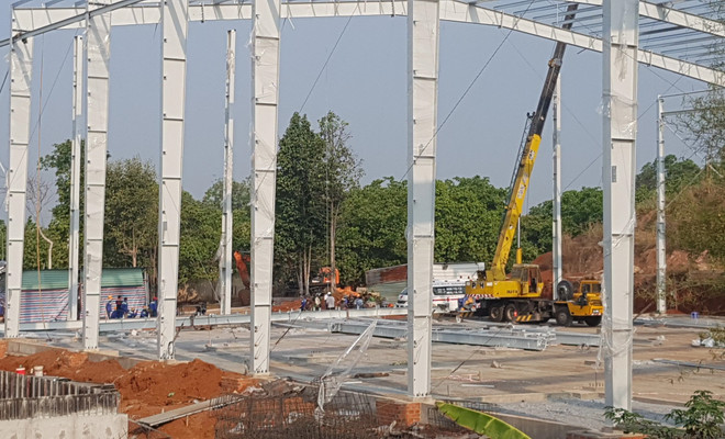 Bình Phước: Đứt cáp cần cẩu làm hai người chết, một người bị thương ảnh 1