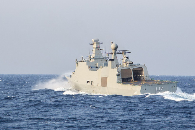 Tàu Esbern Snare của Hải quân Đan Mạch tham gia vận chuyển vũ khí hóa học của Syria đi tiêu hủy. (Ảnh: AFP/TTXVN) Syria sẽ đáp ứng hạn chót về di dời kho vũ khí hóa học ảnh 1