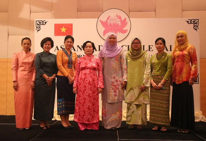 Phụ nữ Việt Nam giao lưu văn hóa và ẩm thực tại Malaysia ảnh 1