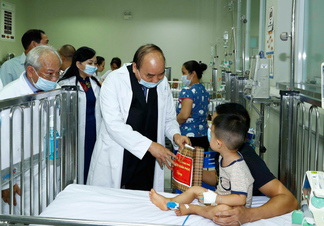Thủ tướng: Bệnh viện Nhi Trung ương cần đi đầu trong lĩnh vực nhi khoa ảnh 3