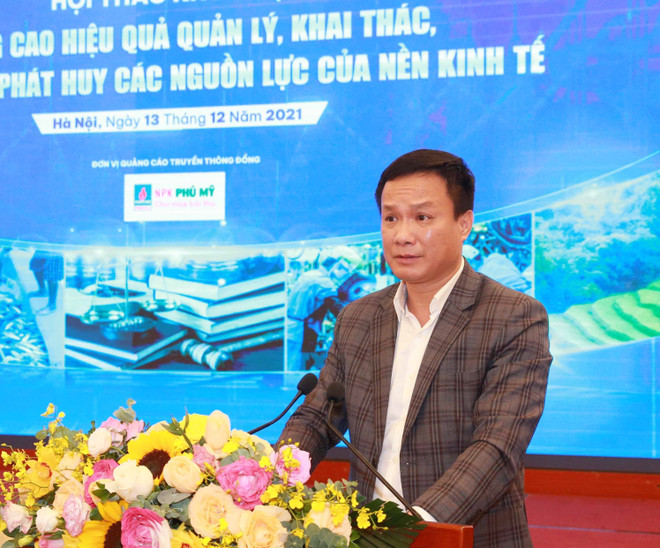 Chủ tịch Uỷ ban Nhân dân tỉnh Hải Dương Triệu Thế Hùng. (Ảnh: Phương Hoa/TTXVN) Chủ tịch tỉnh Hải Dương: Không có vùng cấm trong xử lý cán bộ vi phạm ảnh 1