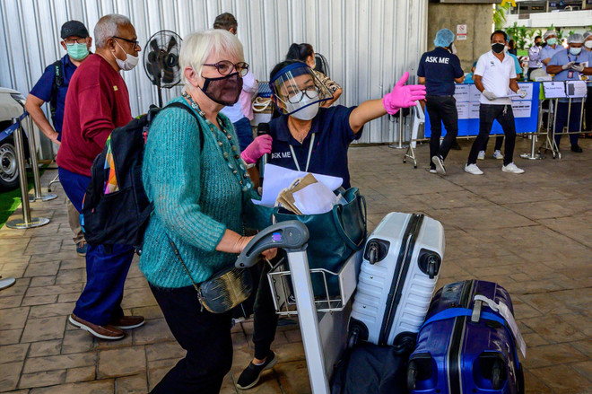 Thái Lan phát hiện ổ dịch cộng đồng liên quan biến thể Omicron ảnh 1