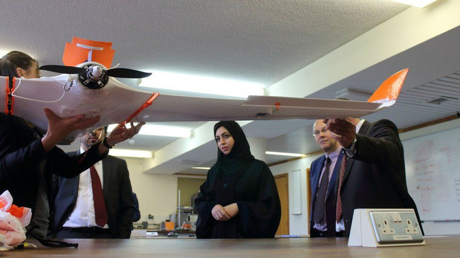 UAE phát triển máy bay không người lái có khả năng tạo mưa ảnh 1