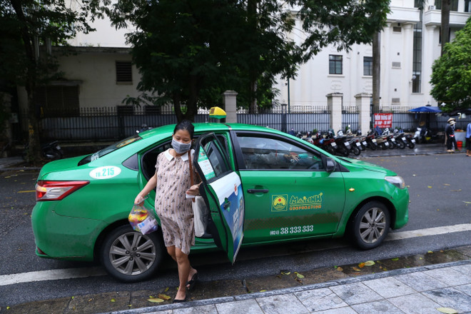 Xăng giảm sâu, vận tải Hà Nội vẫn “lừng khừng” việc giảm giá cước ảnh 3