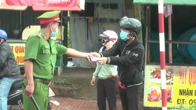 Cần Thơ: Bắt buộc người dân thực hiện khai báo y tế hằng ngày ảnh 1