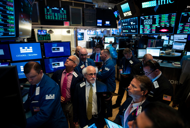 Chứng khoán toàn cầu "u ám" do nhiều số liệu kinh tế kém lạc quan ảnh 1