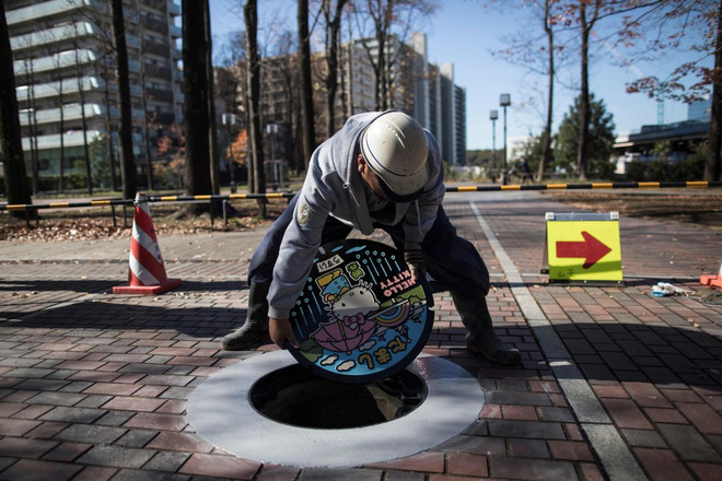 Bất ngờ trước những nắp hố ga độc đáo, có thể phát sáng tại Nhật Bản ảnh 4