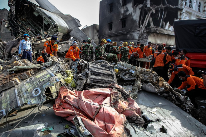 "Máy bay vận tải quân sự Indonesia gặp nạn vì động cơ hỏng" ảnh 1