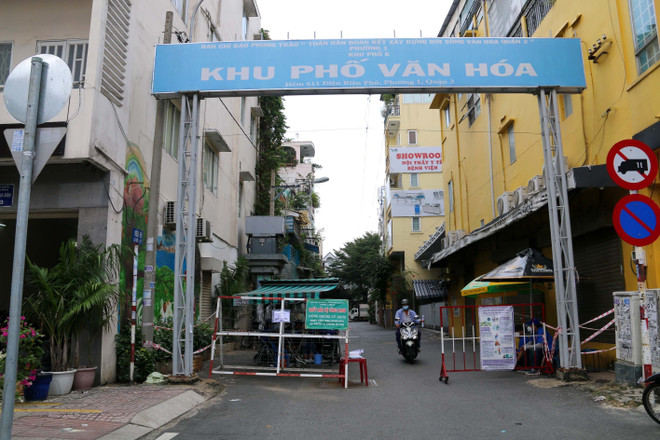 [Photo] TP Hồ Chí Minh tháo gỡ rào chắn nhiều con hẻm, tuyến đường ảnh 3