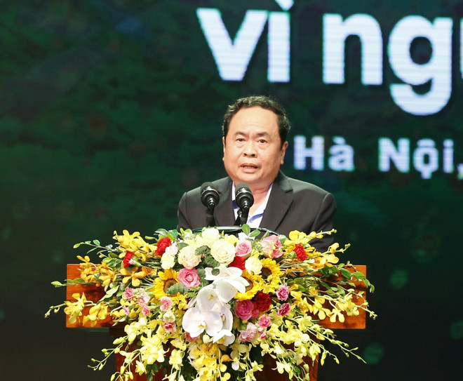 Chủ tịch UBTW Mặt trận Tổ quốc Việt Nam Trần Thanh Mẫn phát biểu khai mạc chương trình. (Ảnh: Doãn Tấn/TTXVN) Thủ tướng chia sẻ mất mát với nhân dân miền Trung đang chịu bão lũ ảnh 1