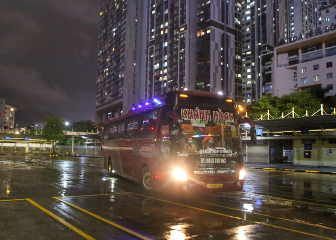 Cập nhật hoạt động vận tải hành khách trên cả nước khi thí điểm mở lại ảnh 1