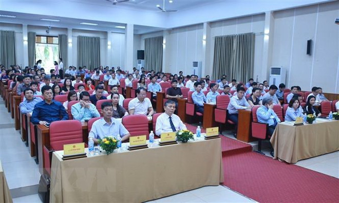 Lễ khai mạc Kỳ thi nâng ngạch công chức do Bộ Nội vụ tổ chức. (Ảnh: Danh Lam/TTXVN) Tránh tình trạng vừa đá bóng, vừa thổi còi trong thi tuyển công chức ảnh 1