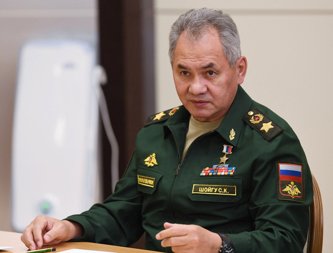 Bộ trưởng Quốc phòng Nga Sergei Shoigu tại một cuộc họp ở Sochi, Nga. (Ảnh: AFP/TTXVN) Bộ trưởng Quốc phòng Nga, Mỹ thảo luận giảm rủi ro ở biên giới Ukraine ảnh 1