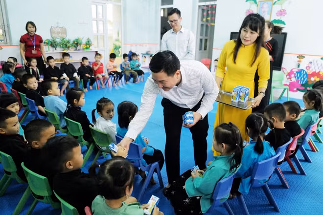 Theo chân Quỹ sữa trên những hành trình “trao sữa, gửi niềm vui” ảnh 2