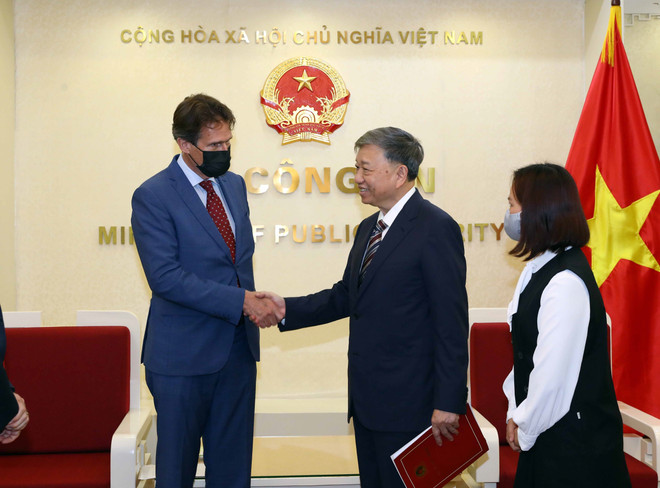 Bộ Công an Việt Nam và EU tăng cường hợp tác, đảm bảo an ninh mạng ảnh 2