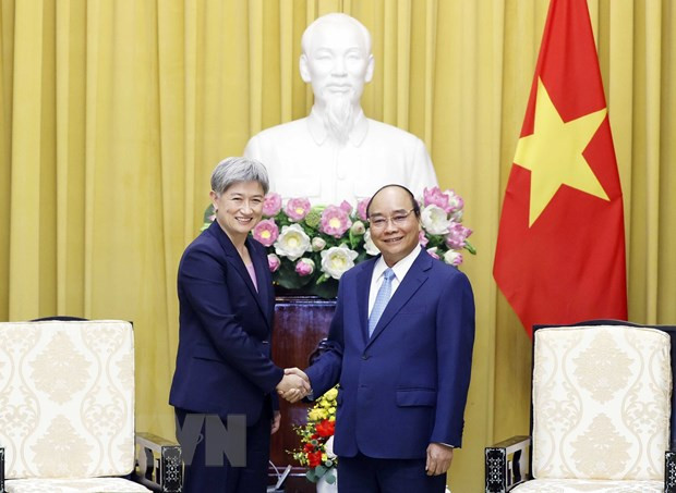 Chủ tịch nước Nguyễn Xuân Phúc tiếp Bộ trưởng Ngoại giao Australia Penny Wong. (Ảnh: Thống Nhất/TTXVN) The Diplomat: Cơ hội nâng cấp quan hệ Australia-Việt Nam đang rộng mở ảnh 1