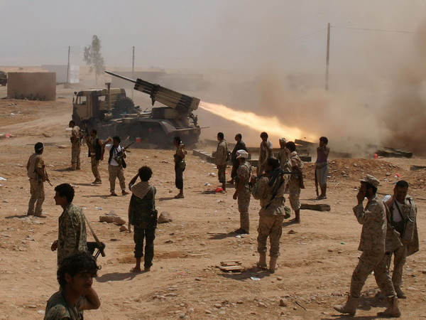 Các tay súng al-Qaeda đột kích một sân bay tại Yemen ảnh 1