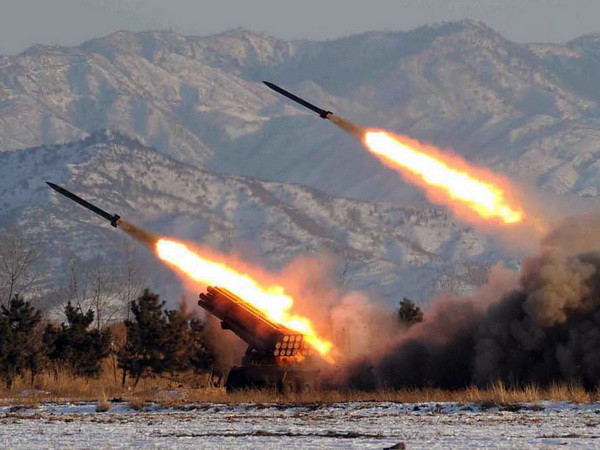 Triều Tiên thử 3 quả tên lửa tầm ngắn ra vùng biển Nhật Bản ảnh 1