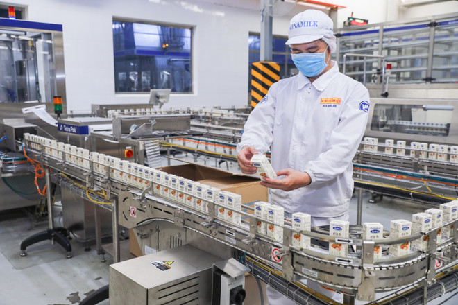 Vinamilk mở hàng năm mới xuất khẩu lô hàng lớn-Tin vui cho ngành sữa ảnh 2