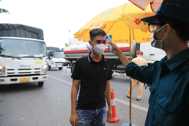 Hà Nội ngăn chặn nguồn lây dịch COVID-19 qua dịch vụ vận tải ảnh 1