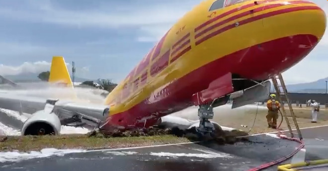 Costa Rica đóng cửa sân bay sau sự cố máy bay gãy đôi khi hạ cánh ảnh 1