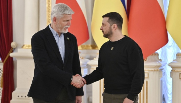 Tổng thống Ukraine thăm CH Séc, thảo luận về NATO và xung đột với Nga ảnh 1