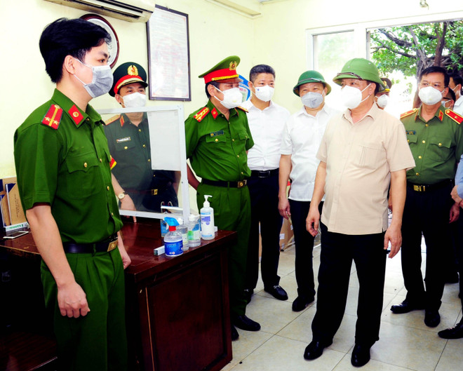 Hà Nội: Tập trung cao độ chống dịch ở “vùng đỏ” Văn Miếu, Văn Chương ảnh 2