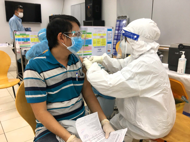 Thủ tướng: Khuyến khích các địa phương, đơn vị tìm mua vaccine ảnh 2