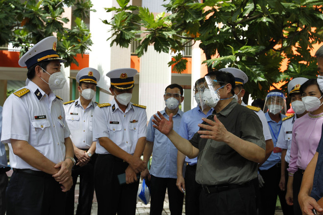 Thủ tướng Phạm Minh Chính kiểm tra công tác chống dịch tại TP.HCM ảnh 1