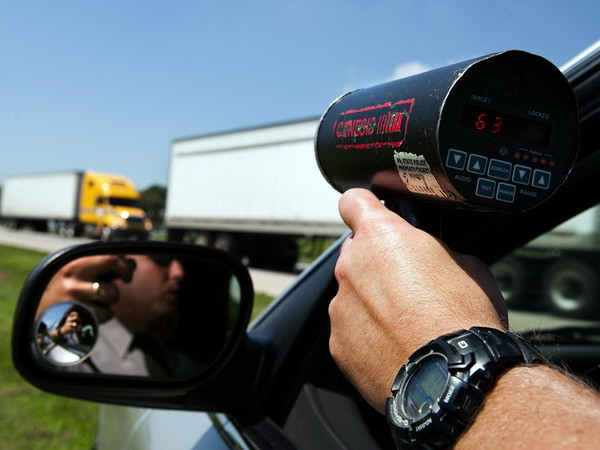 Đức triển khai hơn 13.000 cảnh sát trong ngày "bắn tốc độ" ảnh 1