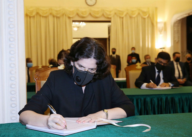 Lãnh đạo các nước, đoàn ngoại giao đến viếng nguyên TBT Lê Khả Phiêu ảnh 3