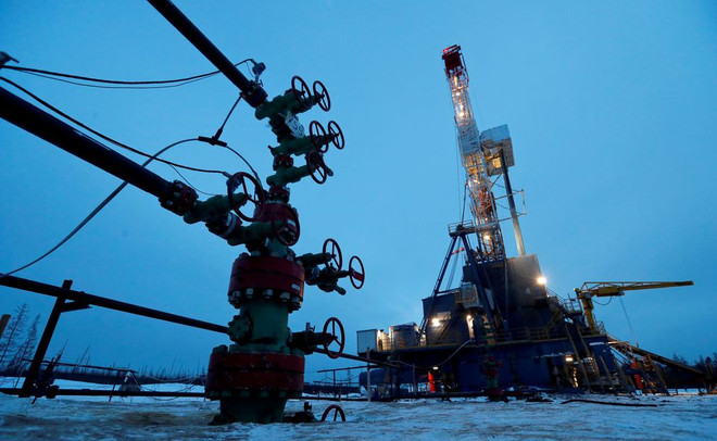 Một giếng dầu tại mỏ Yarakta ở Irkutsk của Nga. (Ảnh: Reuters) Giá dầu Brent phá ngưỡng 105 USD một thùng lần đầu tiên từ năm 2014 ảnh 1