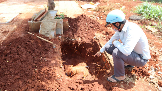 Bình Phước: Nước máy sinh hoạt biến màu đỏ, người dân kêu cứu ảnh 1