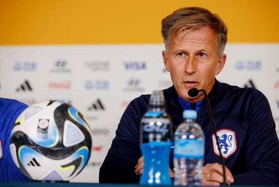 World Cup Nữ 2023: HLV Hà Lan tuyên bố không chủ quan trước Việt Nam ảnh 1