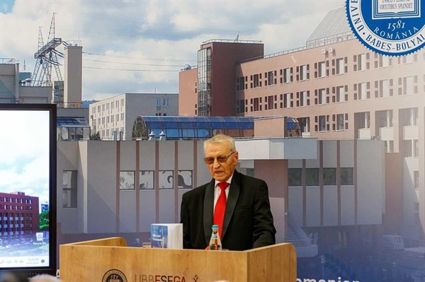 Romania xuất bản cuốn sách về những thành tựu nổi bật của Việt Nam ảnh 1