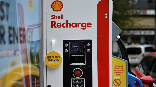 Chính phủ Anh bắt đầu "khai tử" các loại xe chạy bằng xăng dầu. (Ảnh: Reuters) Anh chuẩn bị cấm bán xe chạy xăng, dầu Diesel từ năm 2030 ảnh 1