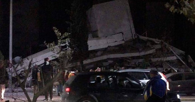 Albania rung chuyển sau trận động đất mạnh nhất trong nhiều thập kỷ ảnh 1