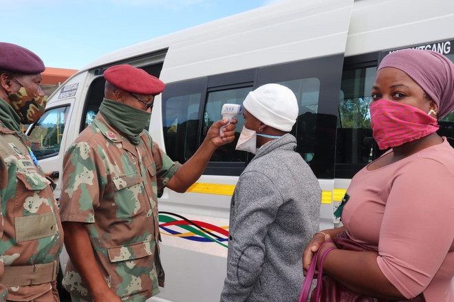 Tổng thống Nam Phi: Lệnh phong tỏa giúp giảm đáng kể tốc độ lây lan ảnh 1