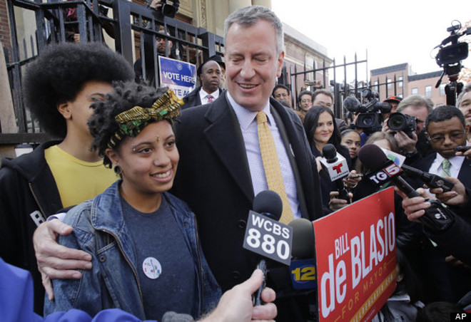 Con gái thị trưởng NYC bị bắt khi tham gia biểu tình vụ George Floyd ảnh 1