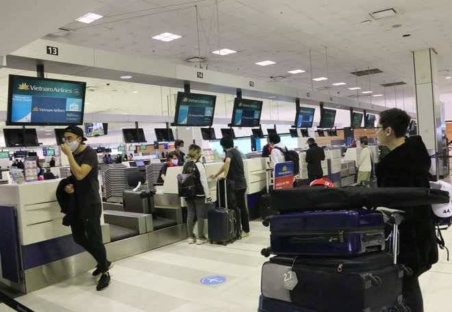 Đưa hơn 340 công dân Việt Nam từ Australia về nước ảnh 1