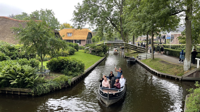 "Thiên đường" Giethoor - Nơi con người, thiên nhiên và du lịch hòa hợp ảnh 1