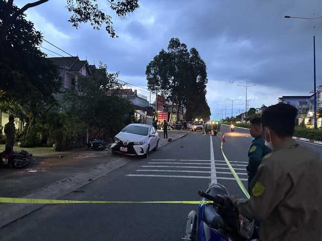 “Xe điên" tông vào nhóm phụ huynh đang chờ con, 5 người thương vong ảnh 2