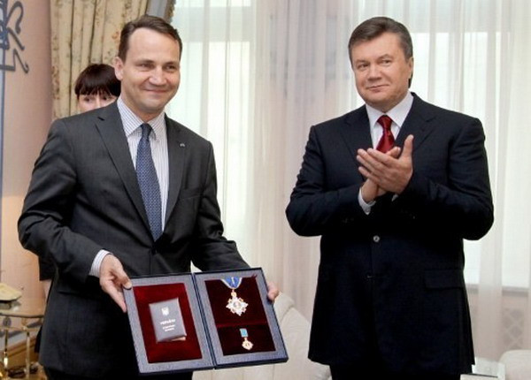 Ba Lan: Buộc ông Yanukovych từ chức là sai lầm chính trị ảnh 1