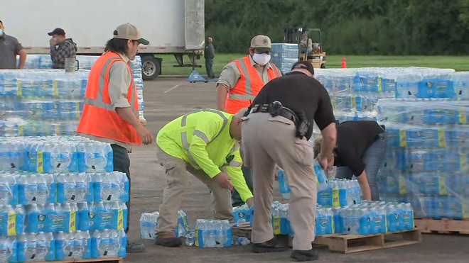 Mỹ: Texas tuyên bố tình trạng thảm họa sau ca tử vong do amip ăn não ảnh 1