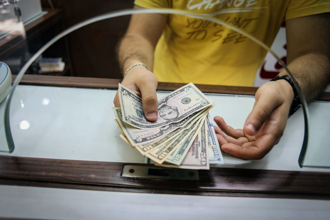 ADB: Nguồn kiều hối của các nước châu Á suy giảm do COVID-19 ảnh 1